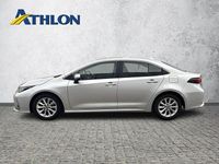 Używany Toyota Corolla 125 KM (91 kW) 2021 Srebrny (metalik) Sedan/Limuzyna