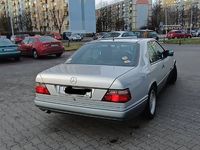 używany Mercedes E200 Klasa