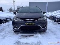 Używany Chrysler Pacifica 2017 Czarny Minivan