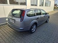 Używany Ford Focus 125 KM (91 kW) 2005 Szary Kombi