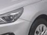 Używany Hyundai i30 120 KM (88 kW) 2021 Srebrny Kombi