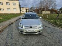 używany Toyota Avensis 2dm 116KM 2005r. 320 000km