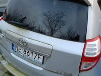 używany Toyota RAV4 Syndyk sprzedaje pojazd