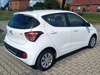 Używany Hyundai i10 67 KM (49 kW) 2017 Biały Hatchback
