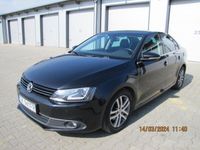 używany VW Jetta sedan (limuzyna)