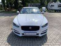 Używany Jaguar XE 180 KM (132 kW) 2016 Biały Sedan/Limuzyna