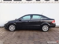 Używany Opel Astra 2010 Czarny Sedan/Limuzyna