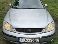 Używany Ford Mondeo Ghia 2002 Srebrny Kombi