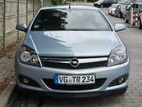 Używany Opel Astra Cabriolet 105 KM (77 kW) 2006 Niebieski (metalik) Kabriolet