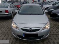 używany Opel Astra 1.7dm 110KM 2011r. 117 000km