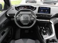 Używany Peugeot 3008 Allure 136 KM (100 kW) 2024 Szary SUV