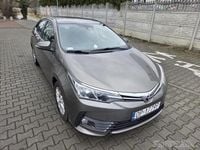 Używany Toyota Corolla 132 KM (97 kW) 2017 Brąz Sedan/Limuzyna