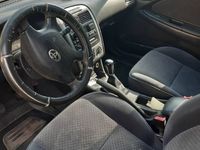 używany Toyota Avensis 