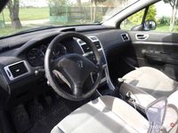 używany Peugeot 307 SW. 1,6 HDI srebrny