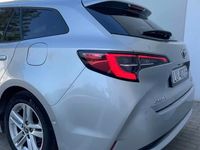 używany Toyota Corolla Touring Dynamic Business 1.8 Hybrid 122KM