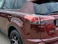 Używany Toyota RAV4 Hybrid Premium 197 KM (144 kW) 2017 Czerwony SUV