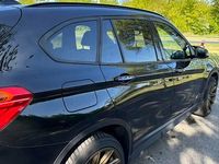Używany BMW X1 140 KM (102 kW) 2019 Czarny SUV