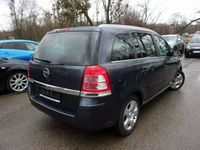 używany Opel Zafira 1.8dm 140KM 2008r. 203 941km