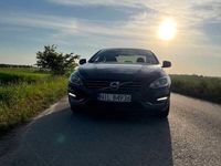 Używany Volvo S60 2014 Grafitowy Sedan/Limuzyna