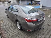 Używany Toyota Corolla 132 KM (97 kW) 2017 Brąz Sedan/Limuzyna