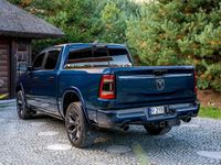 Używany RAM 1500 395 KM (290 kW) 2024 Niebieski ciemny (metalik) Pickup