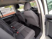 używany VW Touran 1.6dm 105KM 2013r. 211 363km