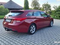 Używany Hyundai i40 2012 Czerwony Kombi