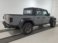 używany Jeep Gladiator 3.6dm 285KM 2021r. 9 900km