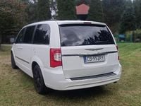 Używany Chrysler Town & Country 2014 Biały Minivan