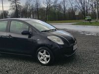 używany Toyota Yaris 1.3dm 87KM 2007r. 217 000km