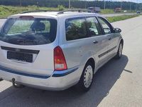 Używany Ford Focus 2005 Srebrny Kombi