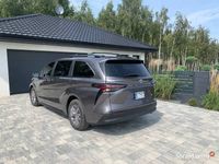 Używany Toyota Sienna 189 KM (139 kW) 2024 Grafitowy Minivan