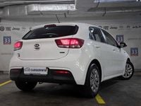 Używany Kia Rio 90 KM (66 kW) 2017 Biały Hatchback