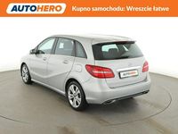 Używany Mercedes B180 109 KM (80 kW) 2017 Srebrny Minivan
