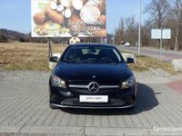 Używany Mercedes CLA180 2017 Czarny Sedan/Limuzyna