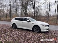 Używany Kia Optima 141 KM (103 kW) 2017 Biały Kombi