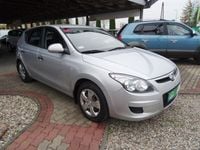Używany Hyundai i30 109 KM (80 kW) 2010 Srebrny Hatchback