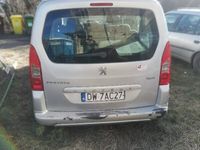 używany Peugeot Partner 1.6dm 100KM 2009r. 350 000km