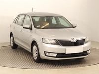 Używany Skoda Rapid 86 KM (63 kW) 2015 Srebrny Hatchback