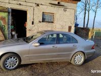Używany Mercedes C220 2004