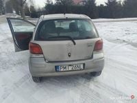 Używany Toyota Yaris 75 KM (55 kW) 2005 Złoty Hatchback