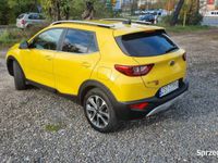 używany Kia Stonic 1.4dm 100KM 2018r. 64 800km