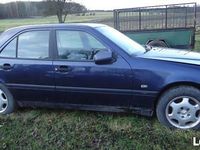 używany Mercedes C250 2,5D 1996r w 202