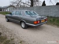 Używany Mercedes 500 1984 Grafitowy Sedan/Limuzyna