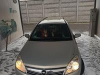 Używany Opel Astra 2007 Srebrny Kombi