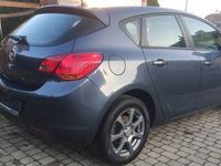 używany Opel Astra 2010 r. 1.6 benz.