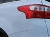 Używany Ford Focus 125 KM (91 kW) 2013 Biały (metalik) Kombi