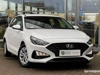 Używany Hyundai i30 Classic 110 KM (80 kW) 2021 Biały Hatchback