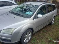 Używany Ford Focus 2005 Srebrny Sedan/Limuzyna