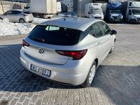 Używany Opel Astra Enjoy 125 KM (91 kW) 2019 Srebrny (metalik) Hatchback